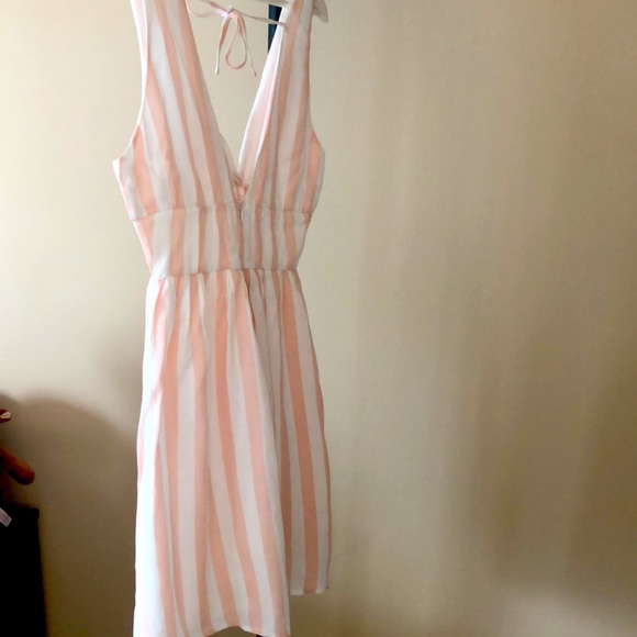 Super Cute💗 Vintage White & Pink Dress 💗 - Picture 4 of 8